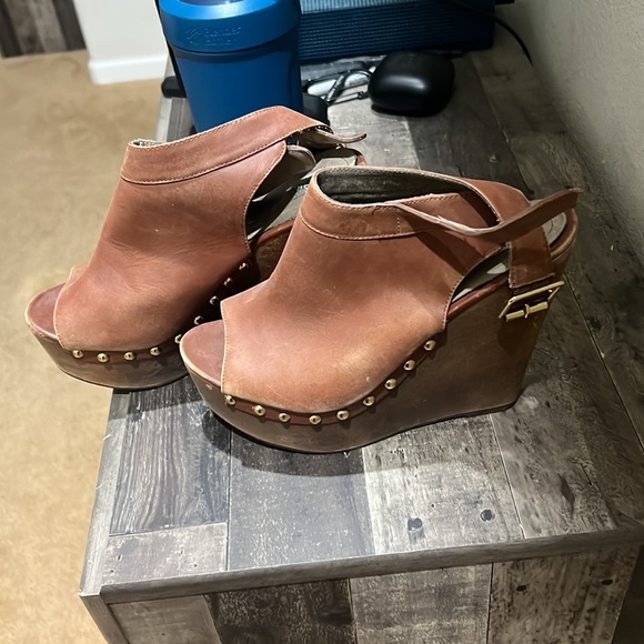 Wedges - Picture 2 of 4